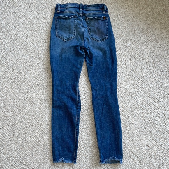 Joe’s High Rise Skinny distressed jeans with destructed ankle - Picture 5 of 9